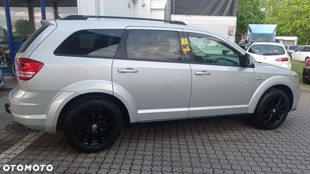 Dodge Journey 2.4 SXT - 23