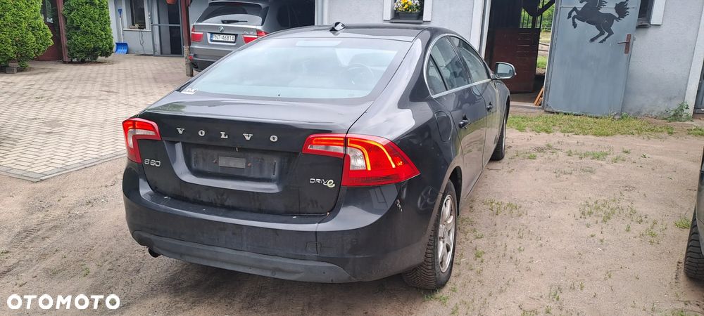 Volvo S60 D2 - 3
