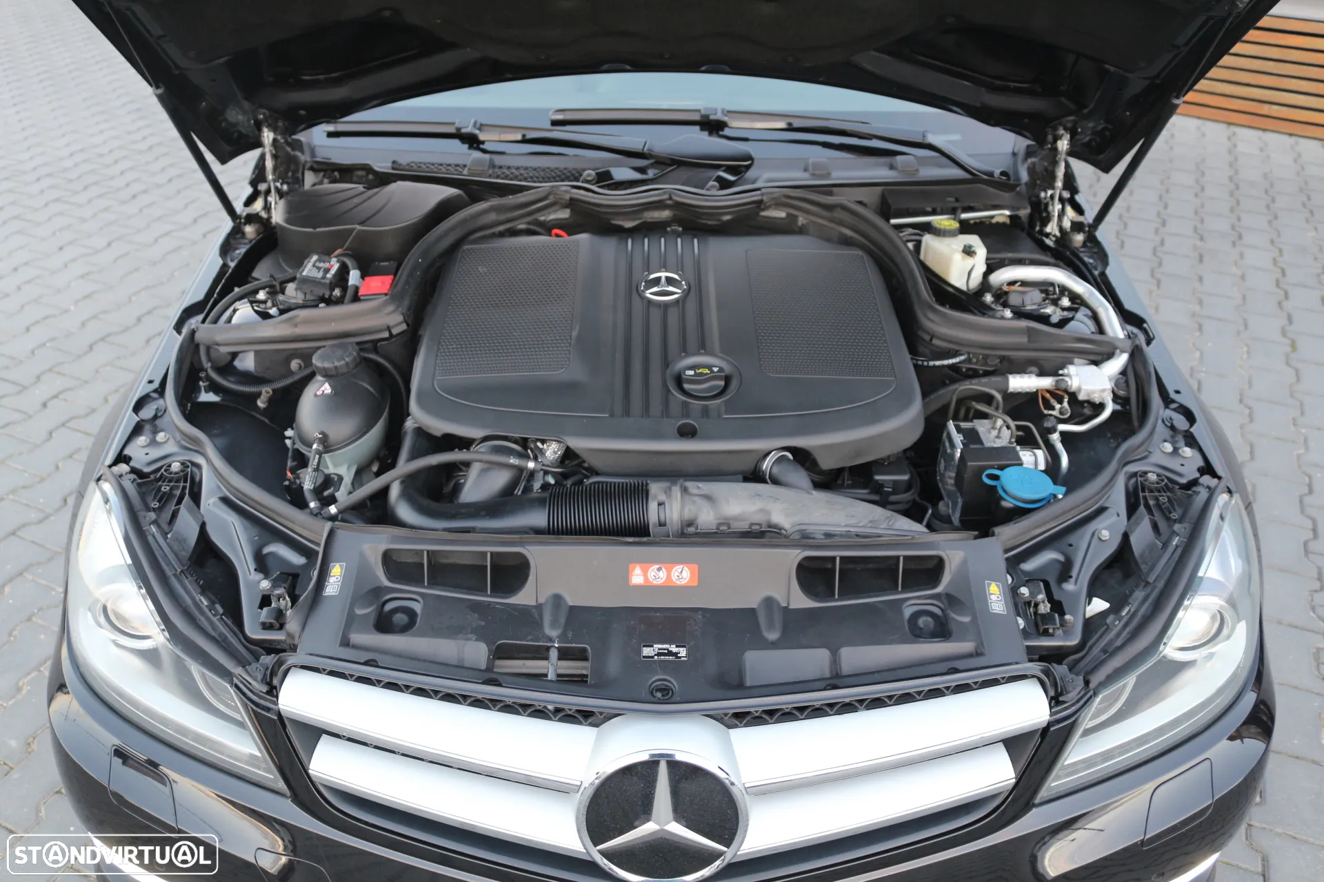 Mercedes-Benz C 250 d Coupe 9G-TRONIC AMG Line - 40