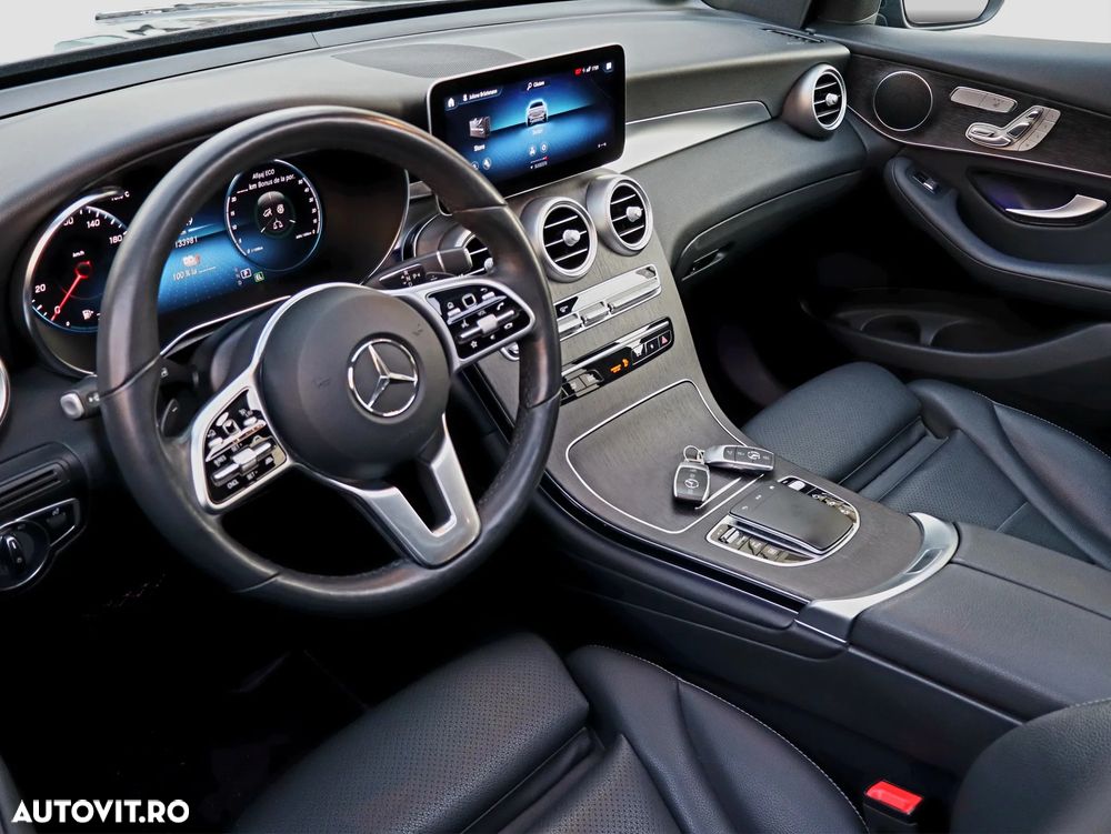 Mercedes-Benz GLC 300 e 4MATIC - 28