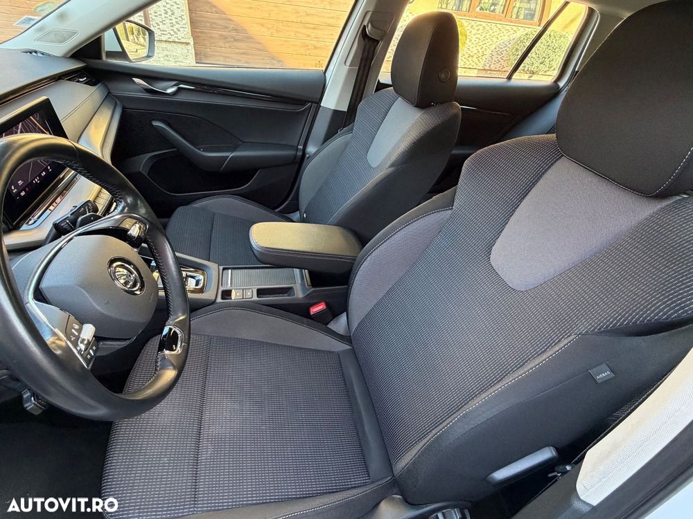 Skoda Octavia 2.0 TDI DSG Style - 8