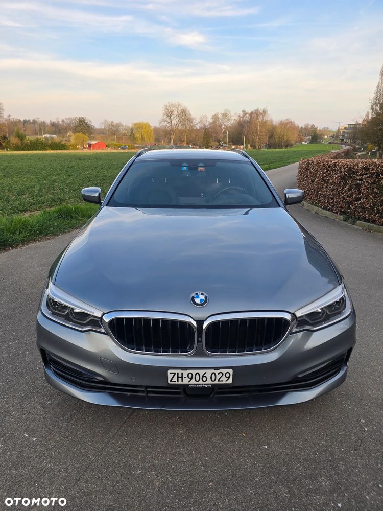 BMW Seria 5 520d xDrive Sport Line - 2