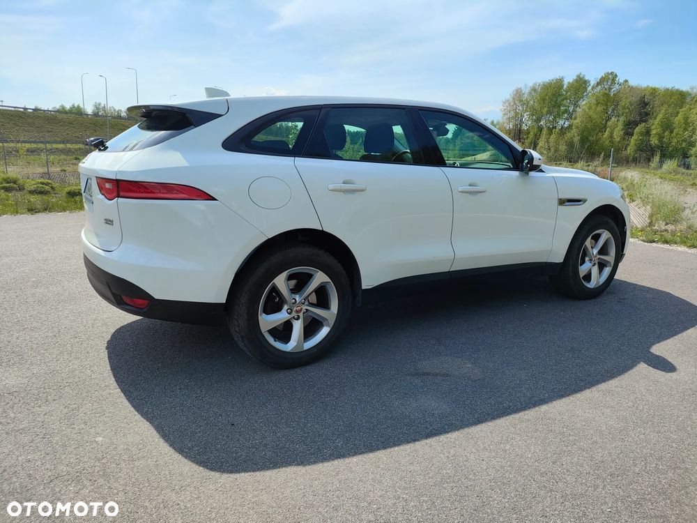 Jaguar F-Pace - 8