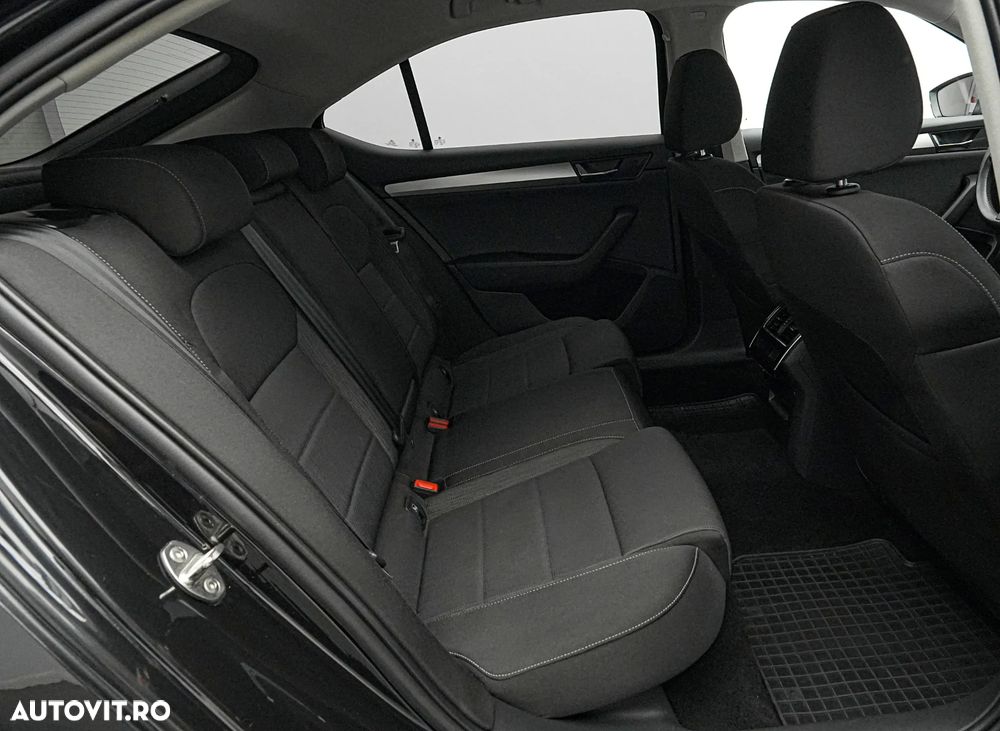 Skoda Superb 2.0 TDI DSG Ambition - 17