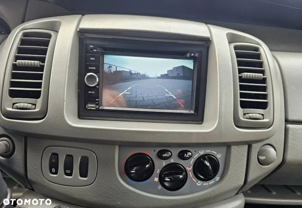 Renault Trafic - 1