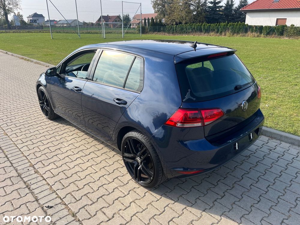 Volkswagen Golf - 9