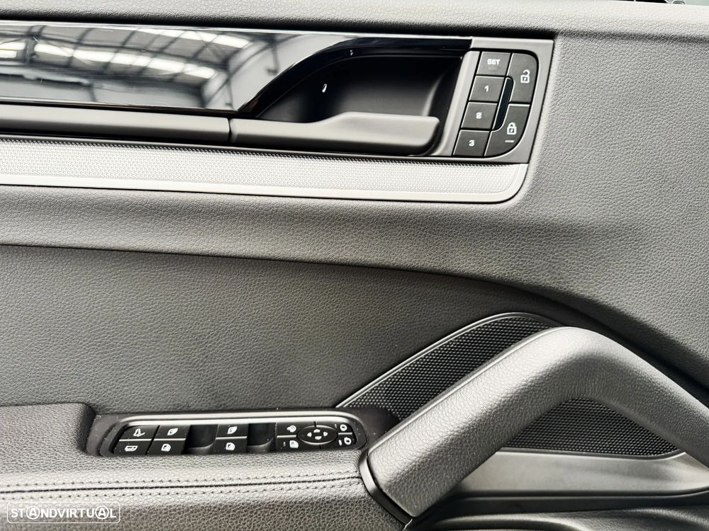 Porsche Cayenne Coupé S E-Hybrid Tiptronic S - 15