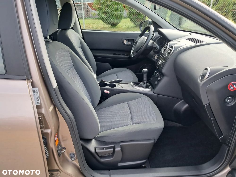 Nissan Qashqai 1.6 visia - 18