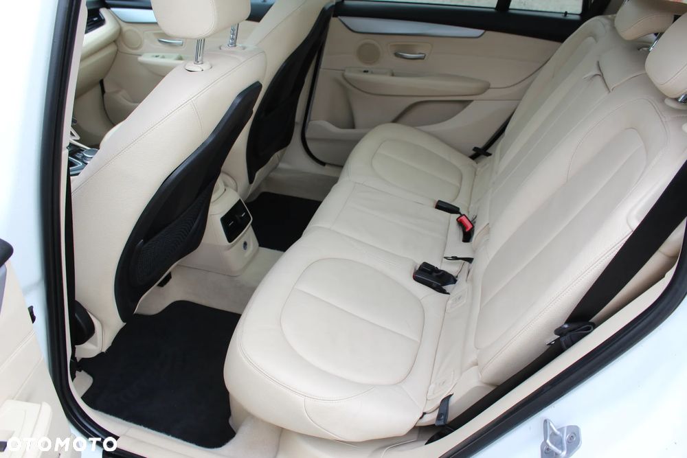 BMW Seria 2 218d Luxury Line - 18