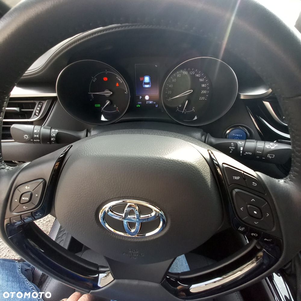 Toyota C-HR - 11