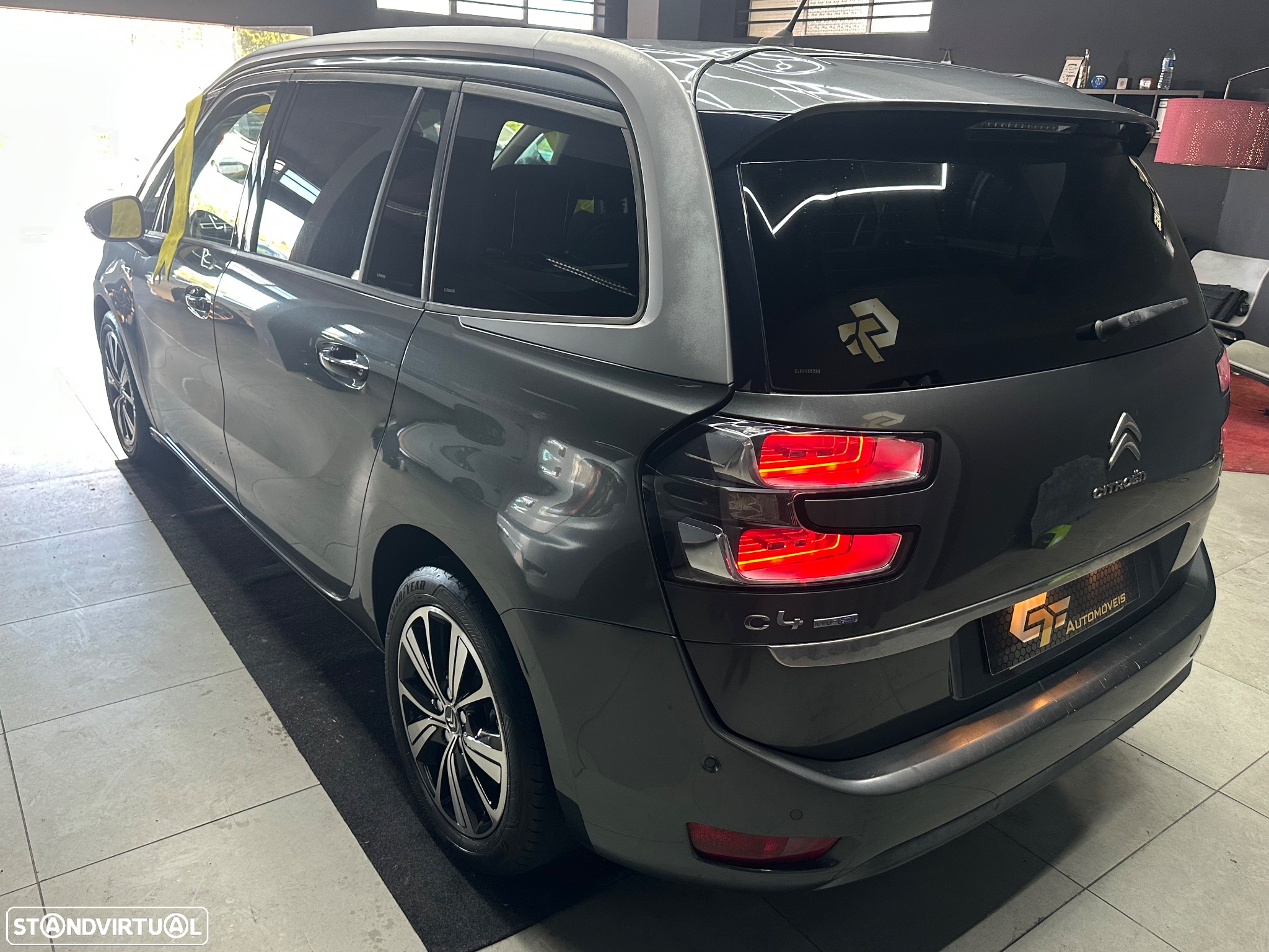 Citroën C4 Grand Picasso 2.0 BlueHDi Exclusive - 4