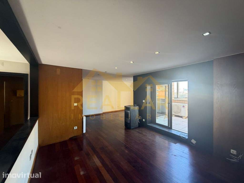 Imponente Apartamento T3 Dúplex com vista mar da Póvoa de Varzim - Grande imagem: 4/26