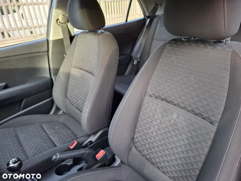 Kia Rio - 19