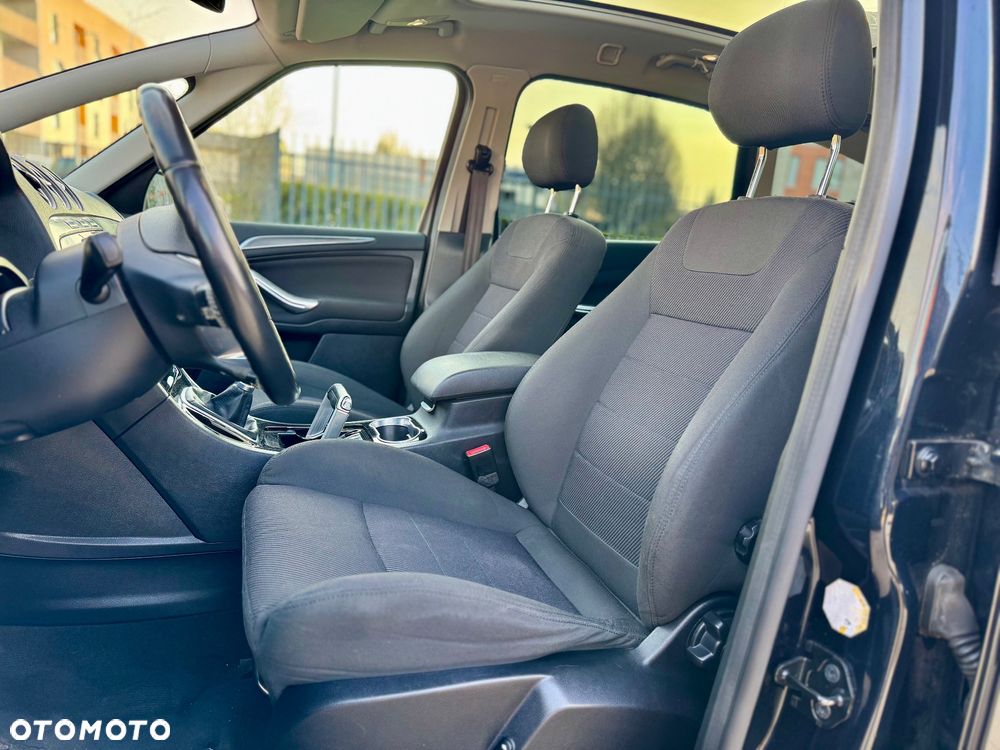Ford S-Max - 21