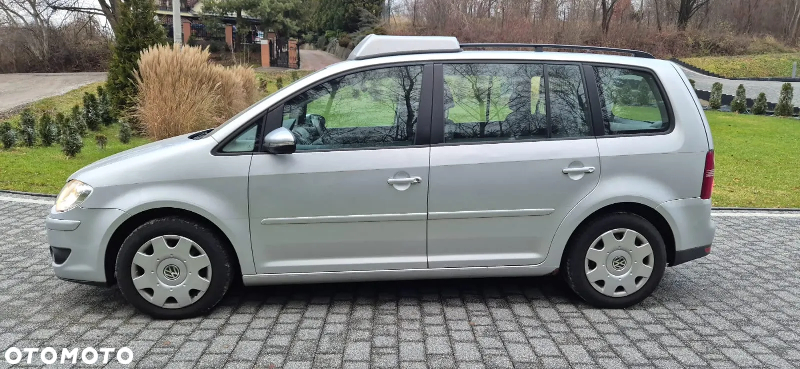 Volkswagen Touran - 4