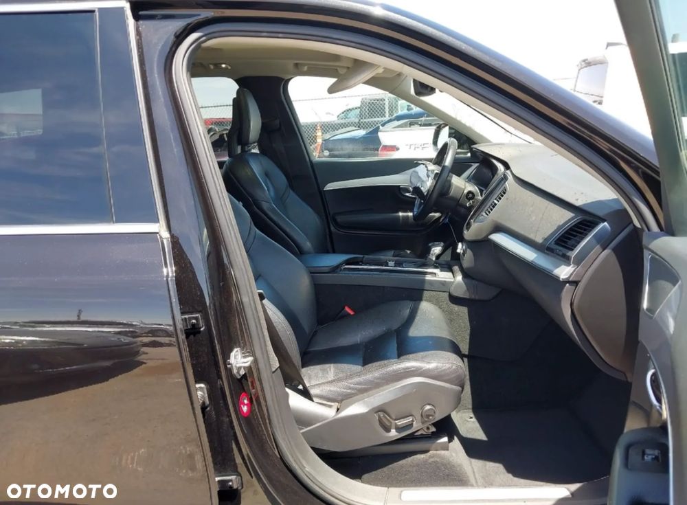 Volvo XC 90 T6 AWD Momentum Pro - 8