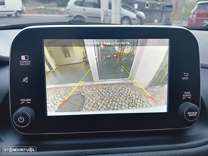 Fiat Tipo Station Wagon 1.3 M-Jet Lounge Tech - 26