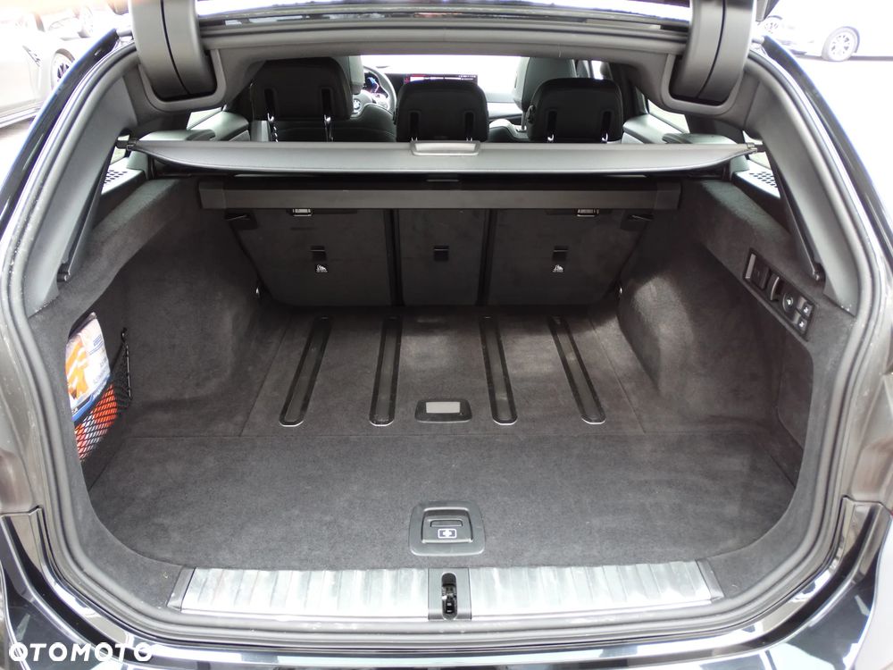 BMW Seria 3 320d xDrive M Sport - 9