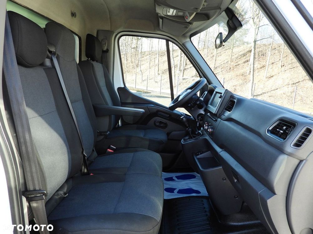 Renault MASTER KONTENER WINDA 8 PALET TEMPOMAT LEDY KLIMATYZACJA  145KM - 38