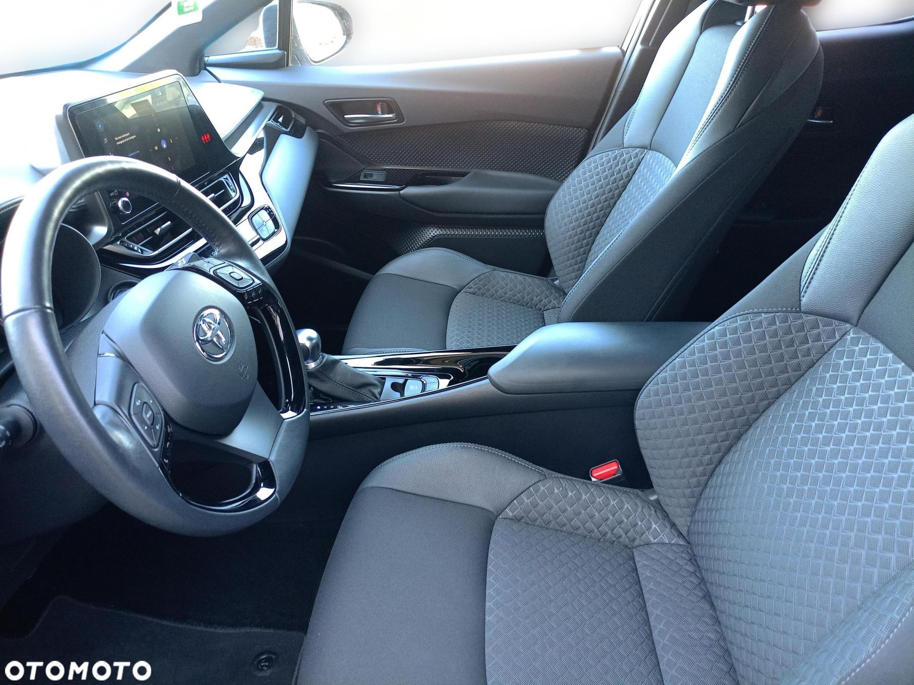 Toyota C-HR - 15