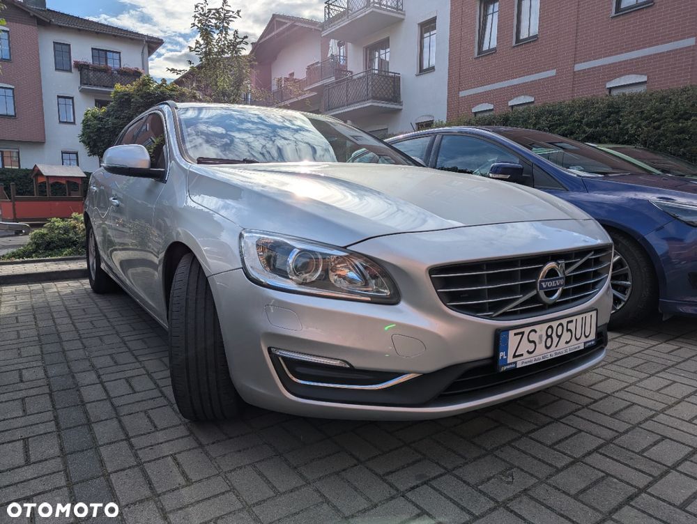 Volvo V60 D3 Momentum - 4