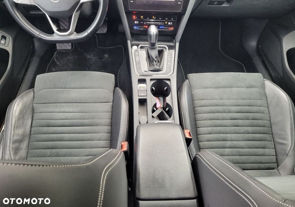 Volkswagen Passat 2.0 TSI Elegance DSG - 19