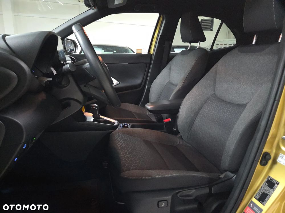 Toyota Yaris Cross Hybrid 1.5 Comfort 4x4 - 27