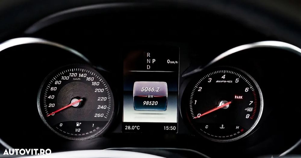 Mercedes-Benz GLC 300 4MATIC 9G-TRONIC AMG Line - 6
