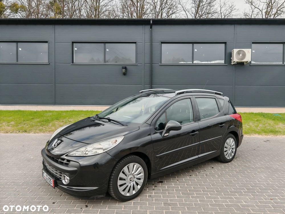 Peugeot 207 - 13