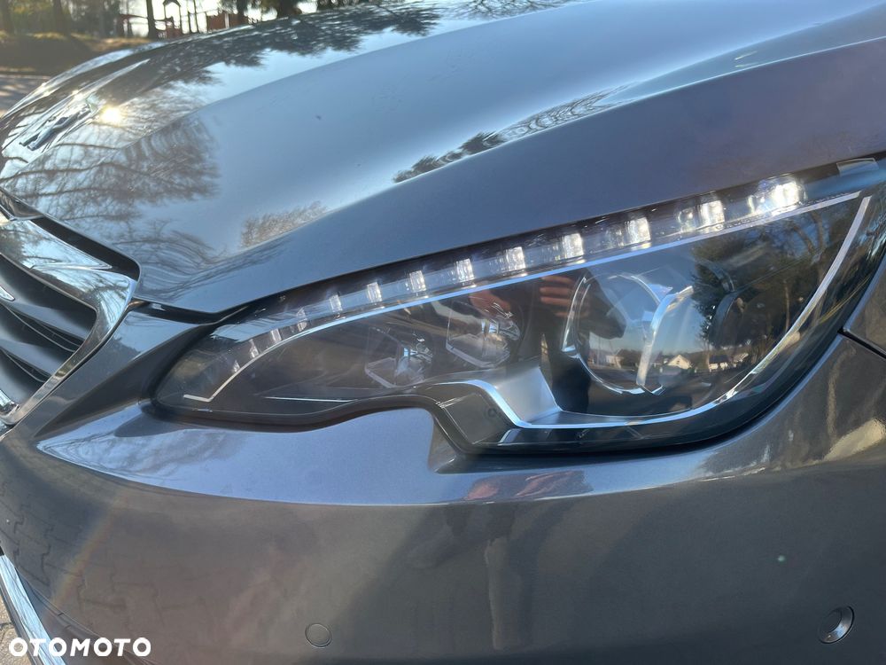 Peugeot 308 1.2 PureTech Allure S&S EAT6 - 25