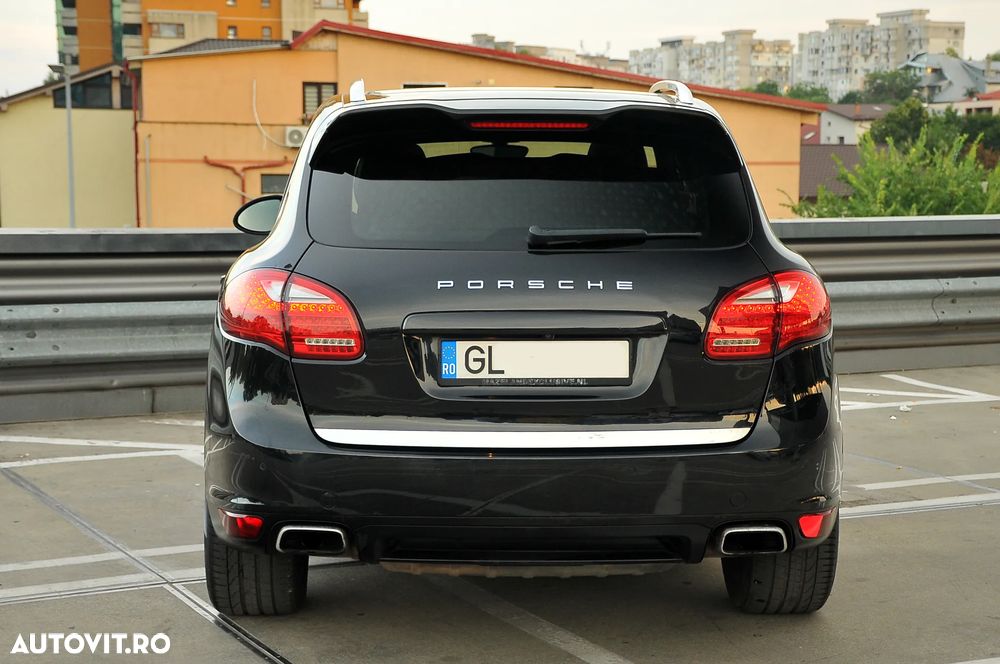 Porsche Cayenne Tiptronic S - 12