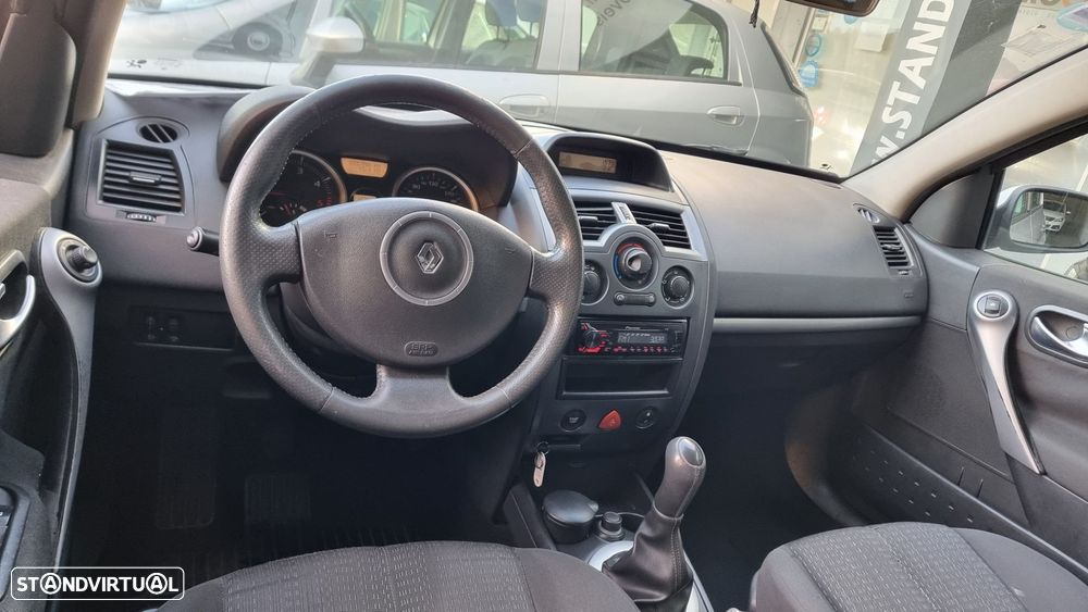 Renault Mégane 1.5 dCi Confort - 8