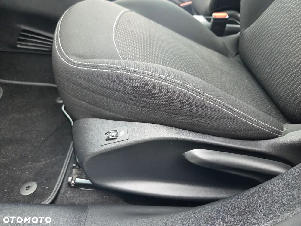 Peugeot 208 1.2 VTi Business Line - 24