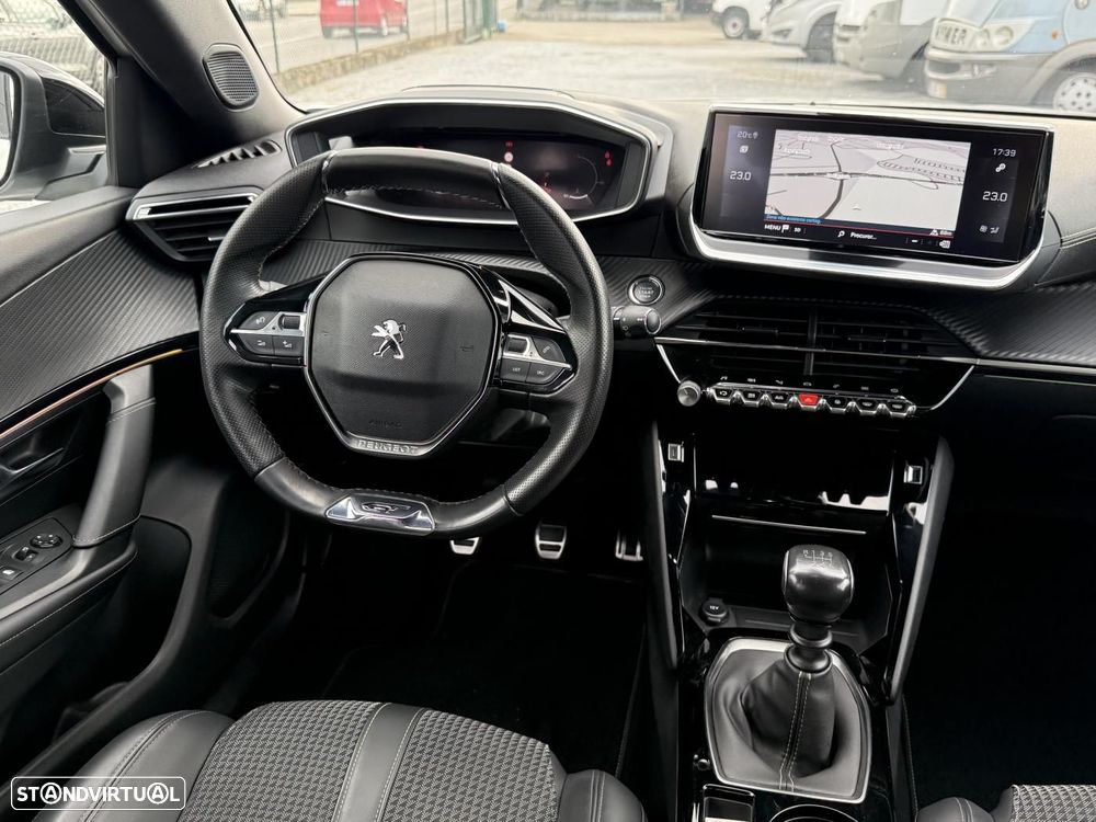 Peugeot 2008 1.2 PureTech GT Line - 37