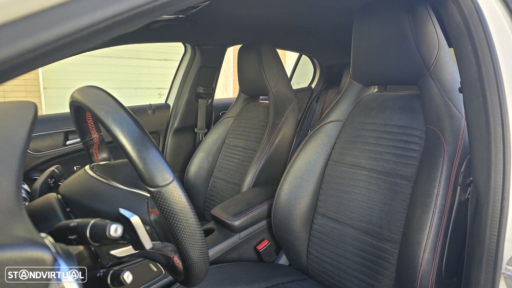 Mercedes-Benz GLA 220 d AMG Line - 16