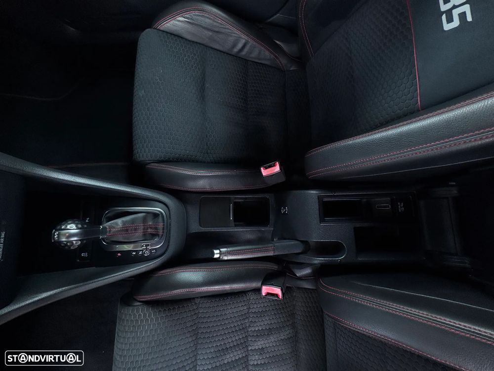 VW Golf 2.0 TSi GTI EDITION 35 DSG - 26