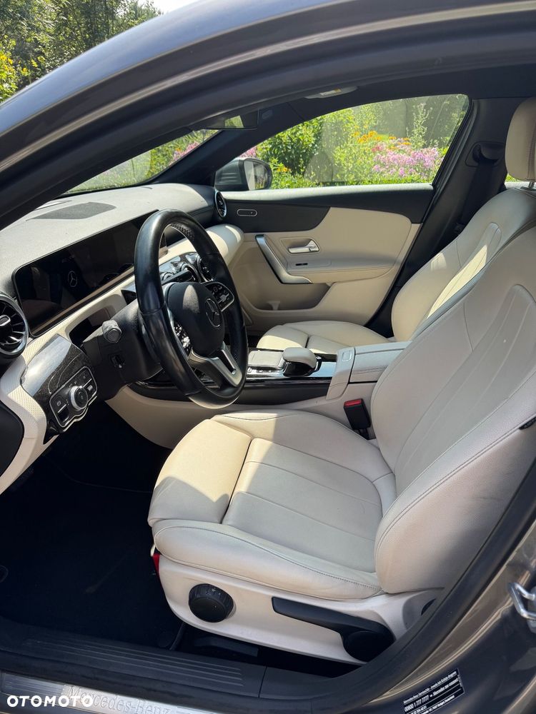 Mercedes-Benz Klasa A 200 AMG Line 7G-DCT - 5