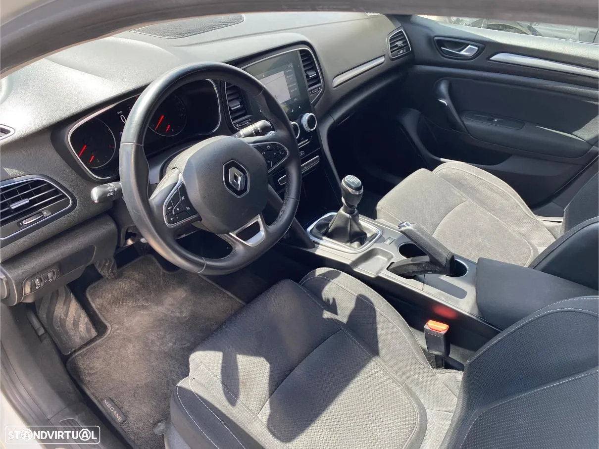 Renault Mégane 1.5 Blue dCi Intens - 14