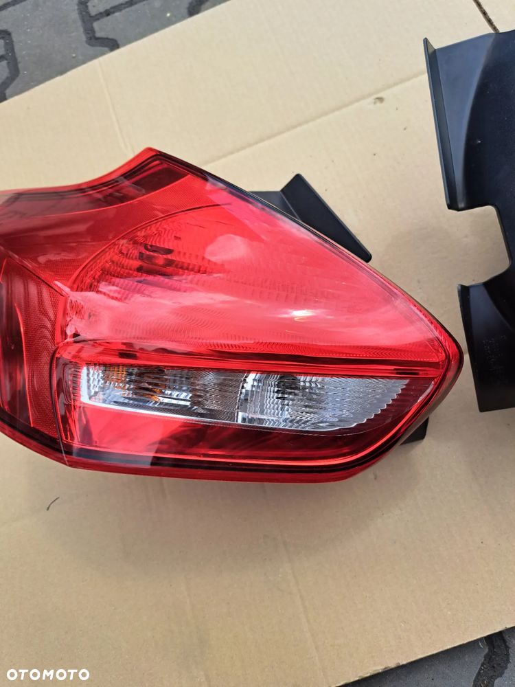 Ford Focus mk3 Lift lampa lewy tył prawy tył Hatchback F1EB-13405-BE  F1EB-13404-BE - 4
