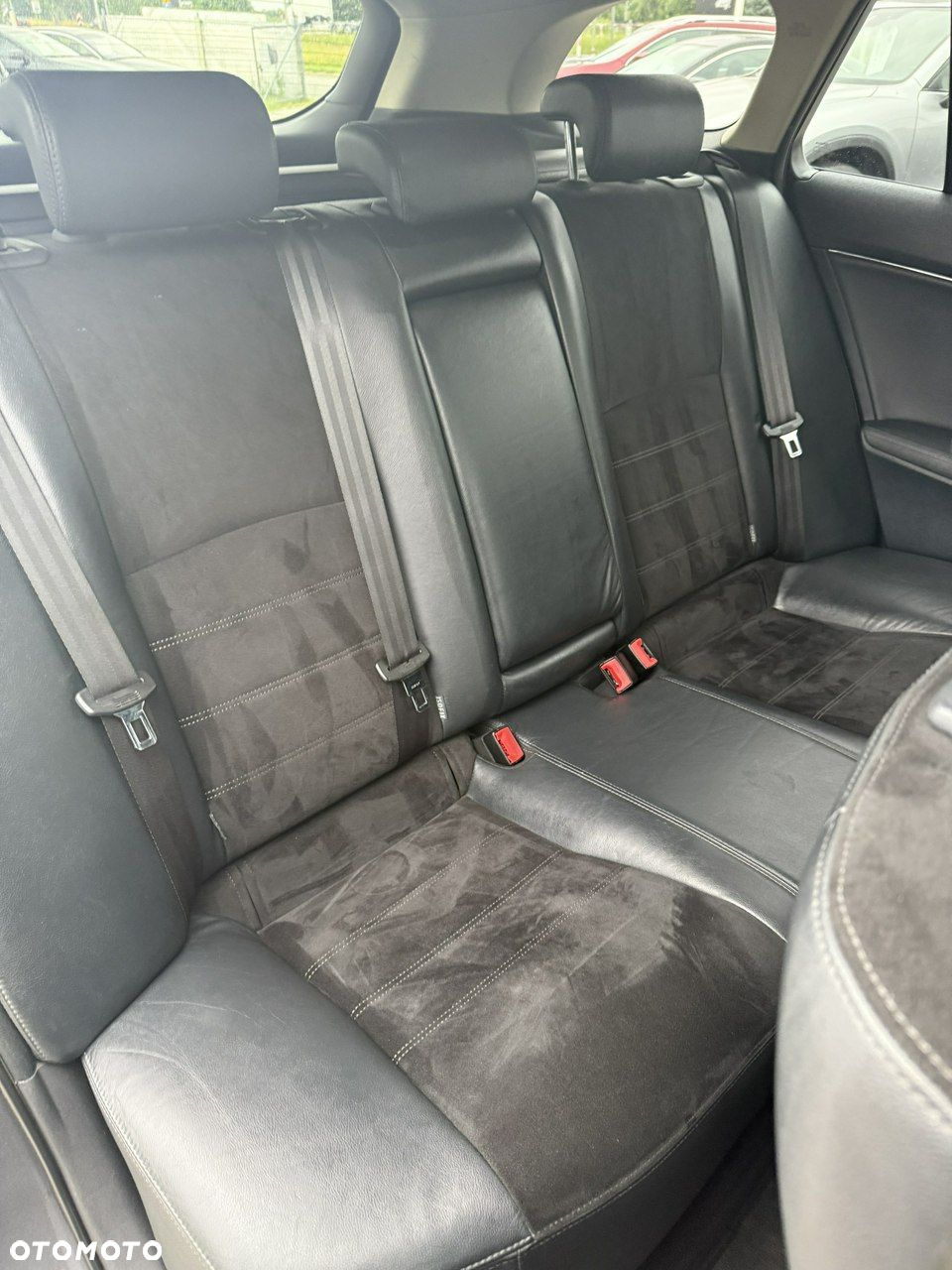 Toyota Avensis 2.0 D-4D Premium - 18