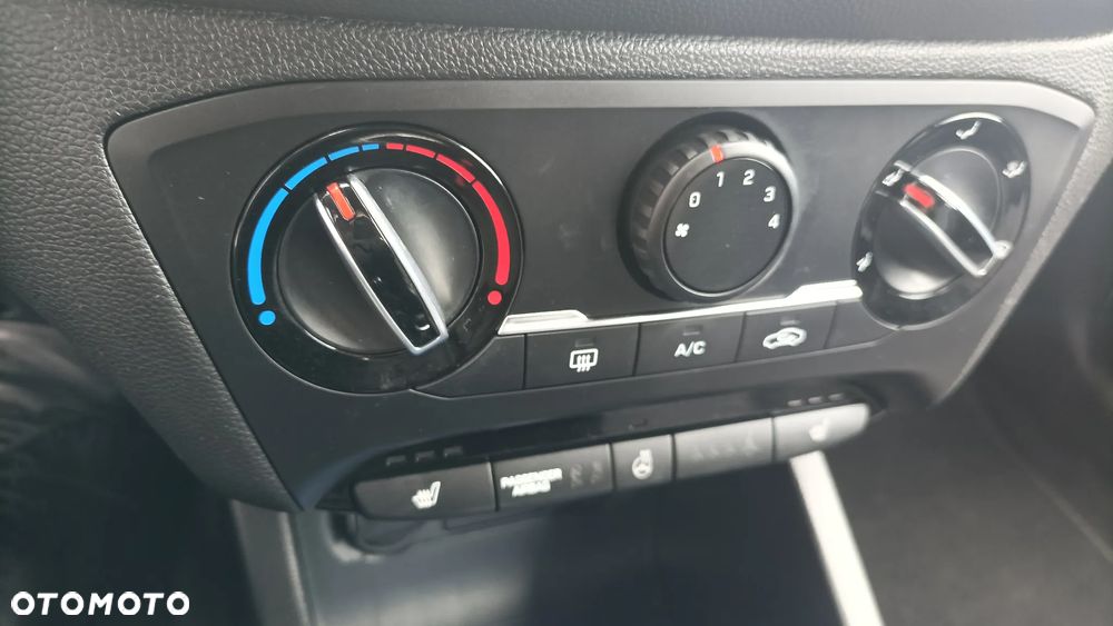 Hyundai i20 1.2 Fresh - 20