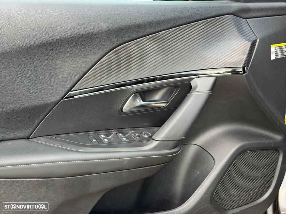 Peugeot 2008 1.2 PureTech GT Line EAT8 - 18