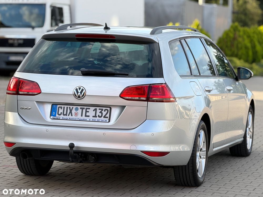 Volkswagen Golf 1.6 TDI DPF Highline - 4