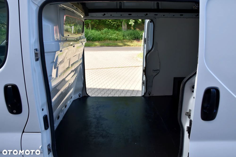 Renault Trafic - 23