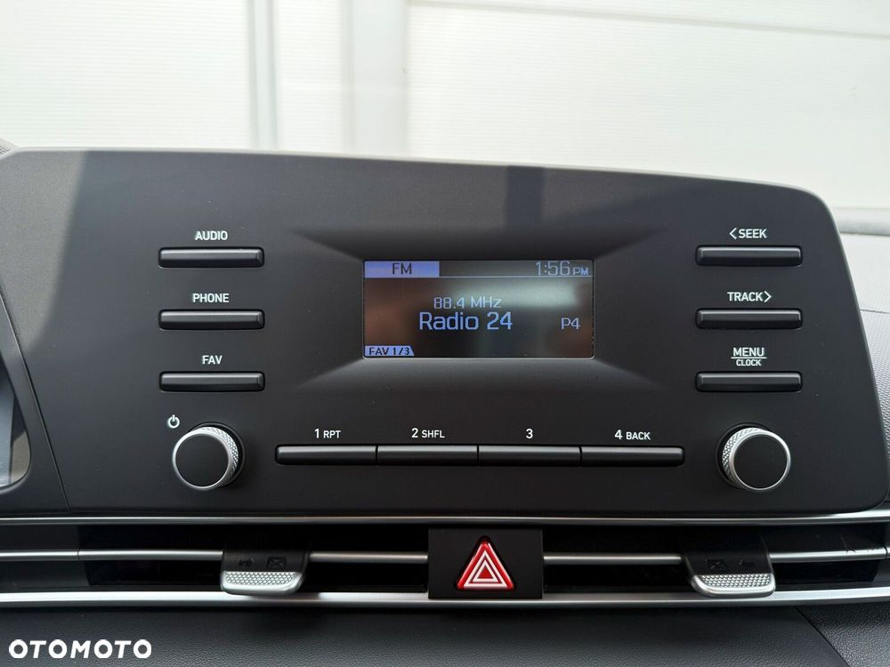 Hyundai Elantra 1.6 Modern CVT - 23