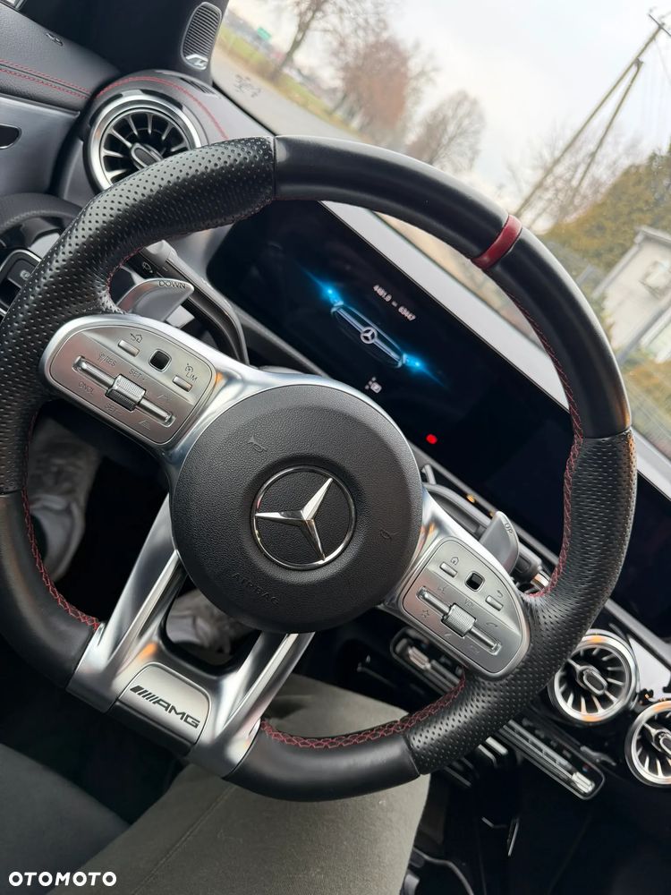 Mercedes-Benz CLA - 24