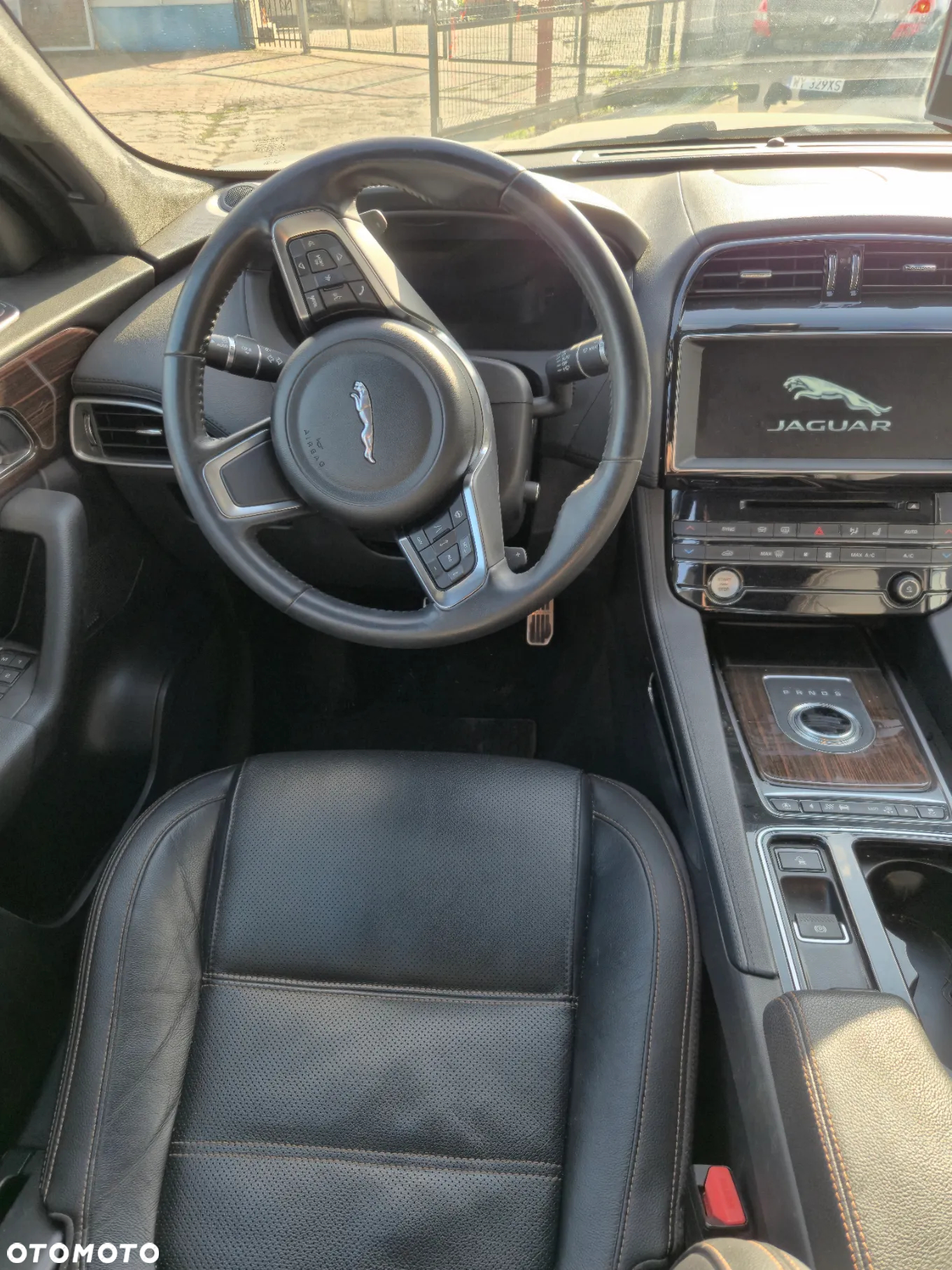 Jaguar F-Pace 2.0 i4P AWD Prestige - 14