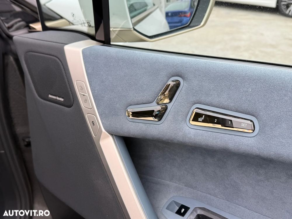 BMW iX - 20