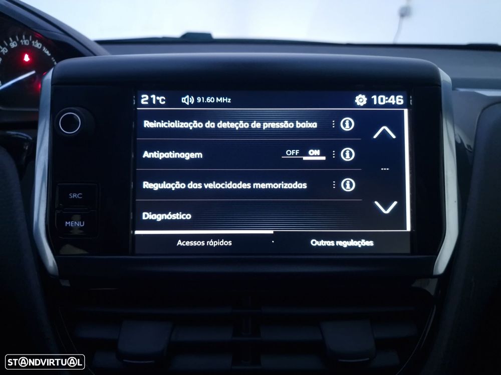 Peugeot 2008 1.6 BlueHDi Style - 33