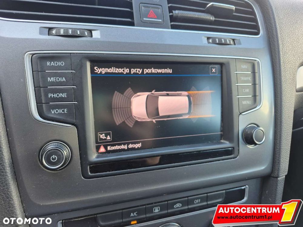 Volkswagen Golf - 23
